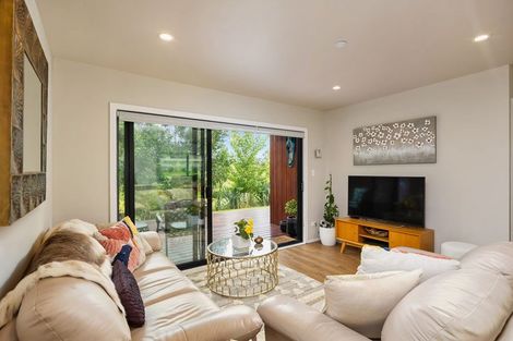 Photo of property in 6 Robins Way, Pokeno, 2471