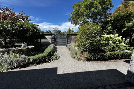 Photo of property in 2a Busby Hill, Havelock North, 4130