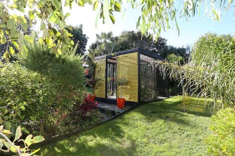 Photo of property in 92 Cornfoot Street, Castlecliff, Whanganui, 4501