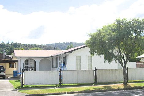 Photo of property in 11 Gemstone Drive, Birchville, Upper Hutt, 5018