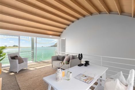 Photo of property in 135 Main Road, Redcliffs, Christchurch, 8081