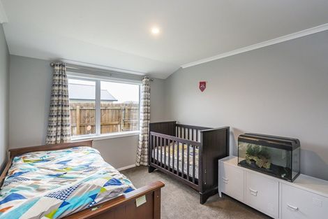 Photo of property in 14 Gallipoli Place, Paraparaumu, 5032