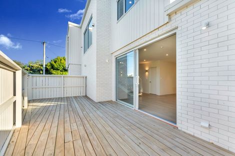 Photo of property in 318 Swanson Road, Henderson, Auckland, 0610