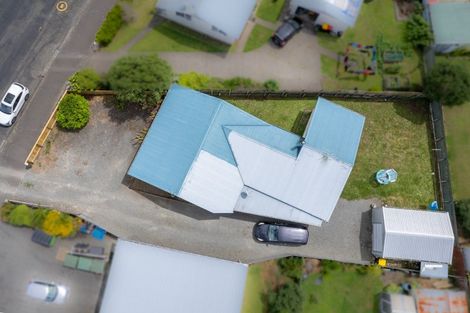Photo of property in 1 Gertrude Street, Dannevirke, 4930