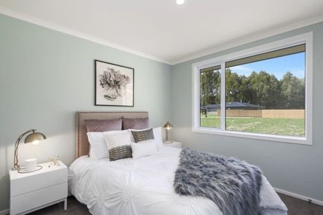 Photo of property in 12 Karaka Place, Kinloch, Taupo, 3377