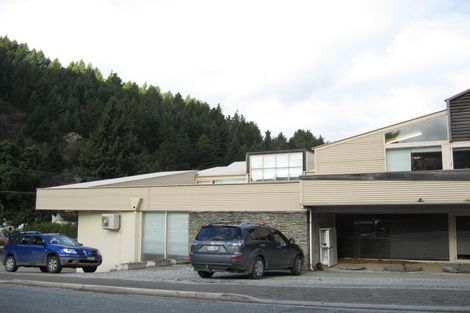 Photo of property in 12 Bowen Street, Queenstown, 9300