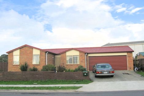 Photo of property in 45 Woodbank Drive, Glen Eden, Auckland, 0602