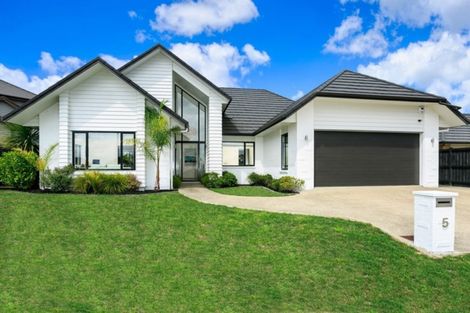 Photo of property in 5 Skipjack Pass, Silverdale, 0932