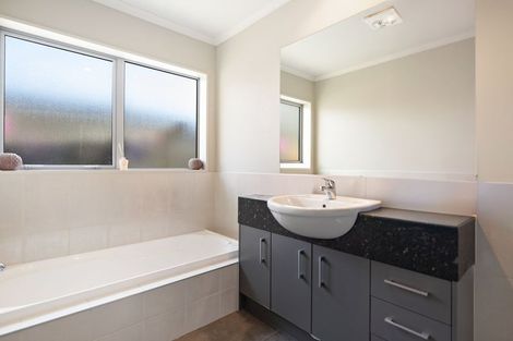 Photo of property in 29 Lochnagar Drive, Lake Hayes, Queenstown, 9304