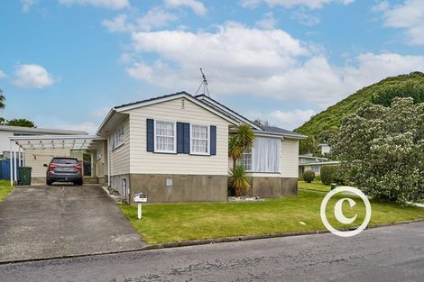 Photo of property in 7 Luff Place, Whitby, Porirua, 5024