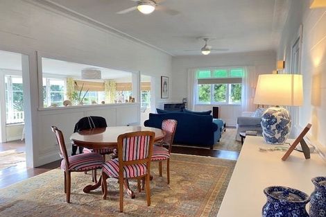 Photo of property in 13 Robertson Street, Russell, 0202