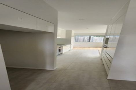 Photo of property in 39 Cascades Road, Pakuranga Heights, Auckland, 2010