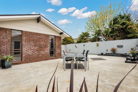 Photo of property in 8 Chippendale Crescent, Highbury, Palmerston North, 4412