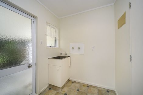 Photo of property in 82 Geraldine Crescent, Cloverlea, Palmerston North, 4412