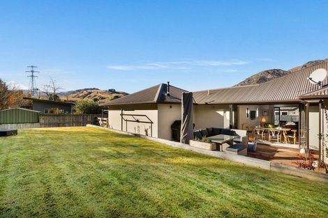 Photo of property in 28 Quill Street, Lake Hayes, Queenstown, 9304
