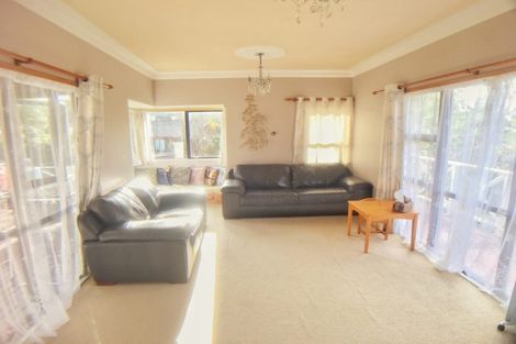 Photo of property in 38 Marina View Drive, West Harbour, Auckland, 0618