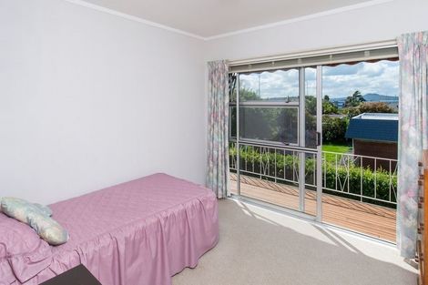 Photo of property in 1/2 Poseidon Place, Half Moon Bay, Auckland, 2012