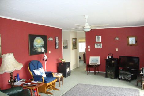 Photo of property in 79 Yorke Road, Haruru, 0204