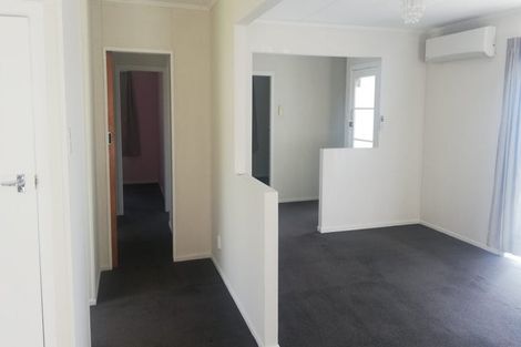 Photo of property in 5 Cypress Drive, Maungaraki, Lower Hutt, 5010