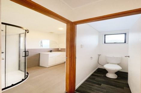 Photo of property in 5 Skyla Place, Massey, Auckland, 0614