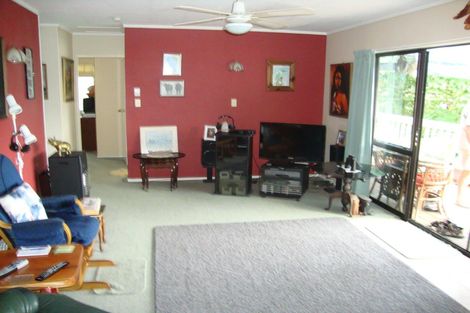 Photo of property in 79 Yorke Road, Haruru, 0204