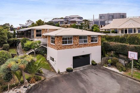 Photo of property in 83a Eliot Street, New Plymouth, 4310