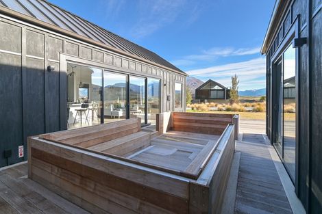 Photo of property in 19 Glenfiddich Road, Jacks Point, Queenstown, 9371