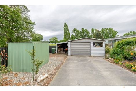 Photo of property in 92 Timaru Road, Waimate, 7924