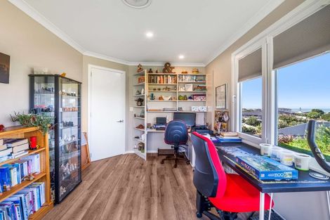 Photo of property in 12 Longbeach Drive, Castlecliff, Whanganui, 4501