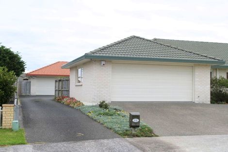 Photo of property in 1/12 Arrathorne Place, Northpark, Auckland, 2013