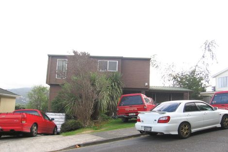 Photo of property in 17 Summit Road, Fairfield, Lower Hutt, 5011