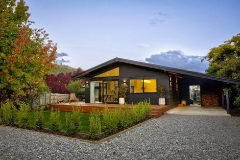 Photo of property in 8 Butel Avenue, Arrowtown, 9302