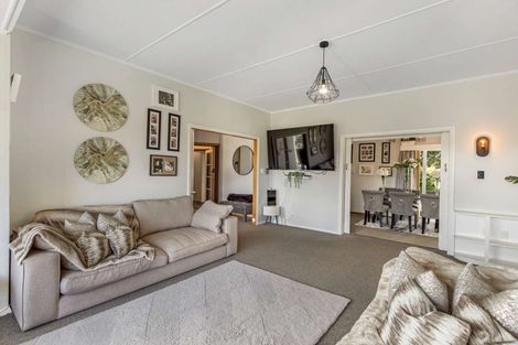 Photo of property in 17 Tulloch Street, Saint Johns Hill, Whanganui, 4500
