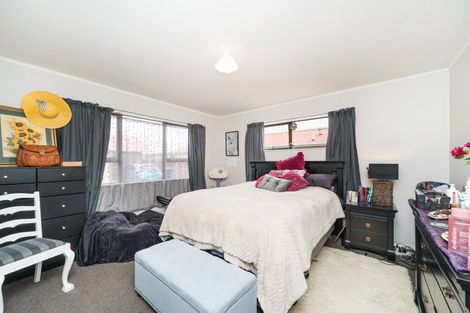 Photo of property in 57 Rhodes Drive, Kelvin Grove, Palmerston North, 4414