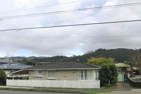 Photo of property in 1067a High Street, Taita, Lower Hutt, 5011