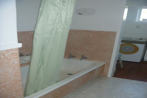 Photo of property in 15 Wood Street, Papakura, 2110