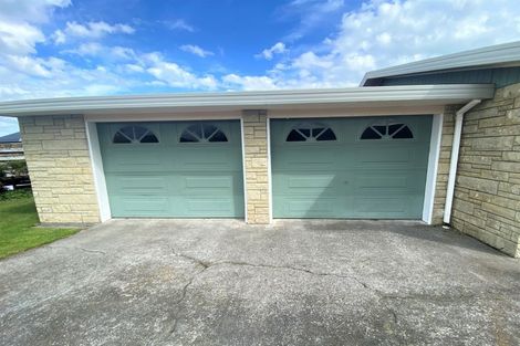 Photo of property in 16 Matai Place, Hawera, 4610