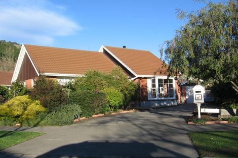 Photo of property in 3 Dalefield Drive, Cashmere, Christchurch, 8022