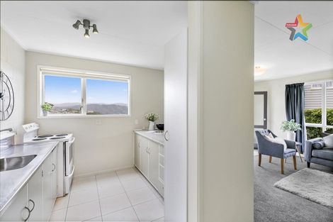 Photo of property in 10b Camellia Terrace, Maungaraki, Lower Hutt, 5010