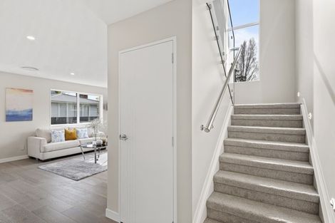 Photo of property in 538a Glenfield Road, Glenfield, Auckland, 0629