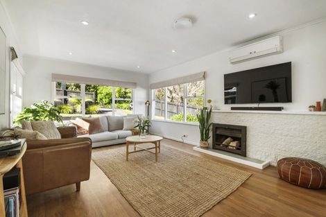 Photo of property in 1/13 Howard Road, Northcote, Auckland, 0627
