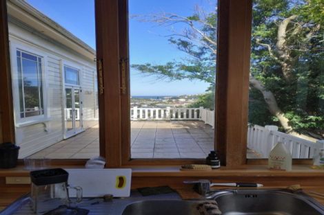 Photo of property in 133 Eden Street, Island Bay, Wellington, 6023