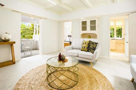 Photo of property in 2 Otitori Bay Road, Titirangi, Auckland, 0604