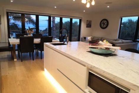 Photo of property in 2/92 Churchill Road, Murrays Bay, Auckland, 0630