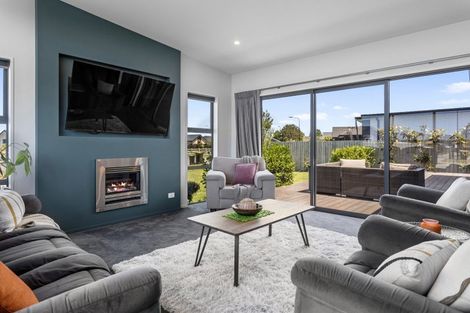 Photo of property in 2 Benjes Place, Woodend, 7610