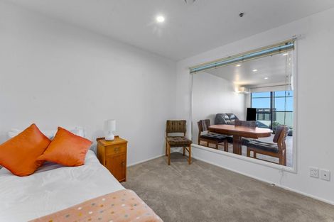 Photo of property in 4e/175 Hurstmere Road, Takapuna, Auckland, 0622