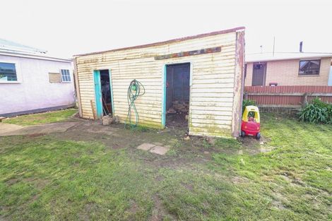 Photo of property in 14 Seddon Street, Dannevirke, 4930