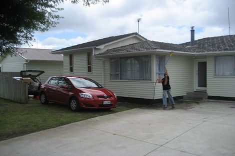 Photo of property in 2 Glucina Place, Glen Eden, Auckland, 0602