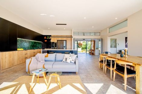 Photo of property in 15 Highgrove, Saint Clair, Dunedin, 9012