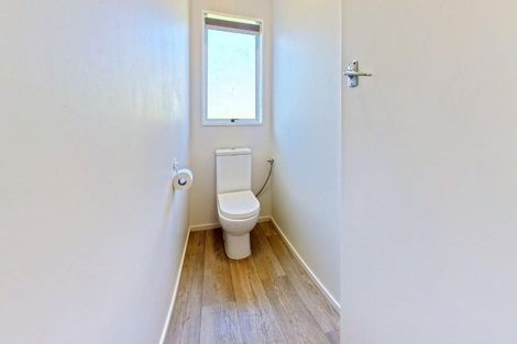 Photo of property in 8 Arthur Grove, Waikanae, 5036
